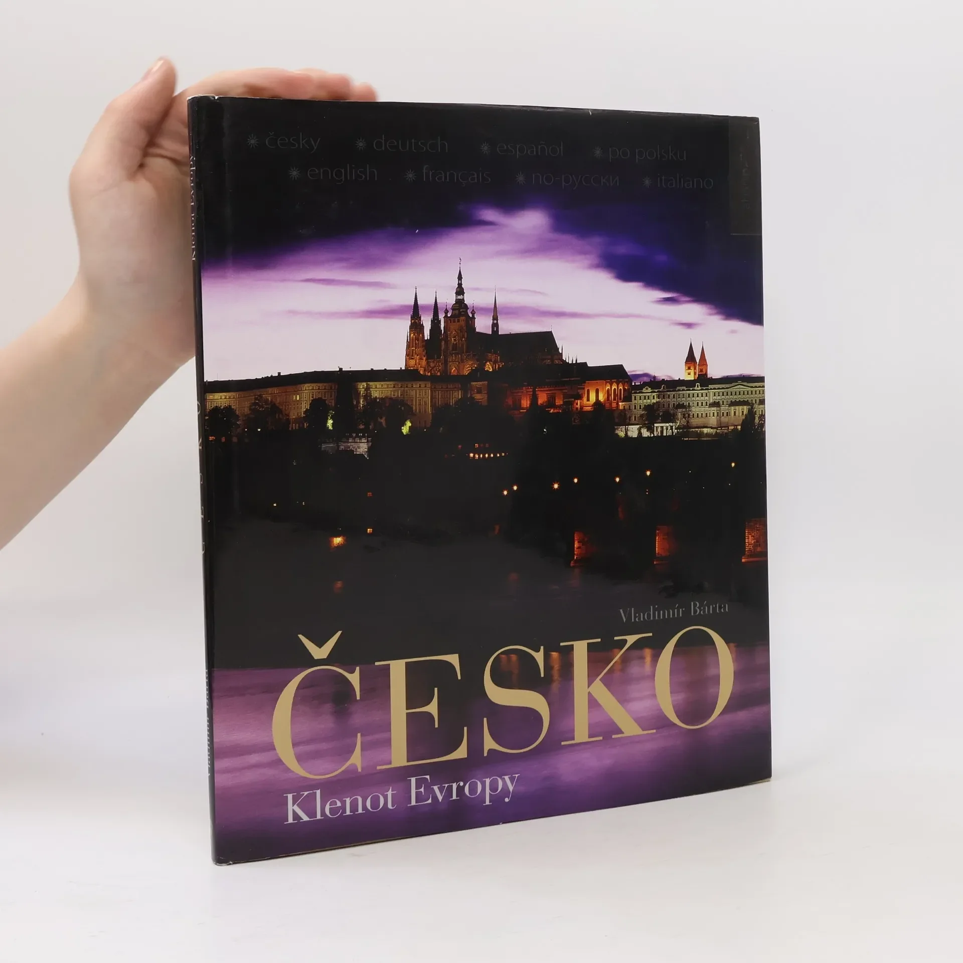 Обложка книги «Česko : klenot Evropy»