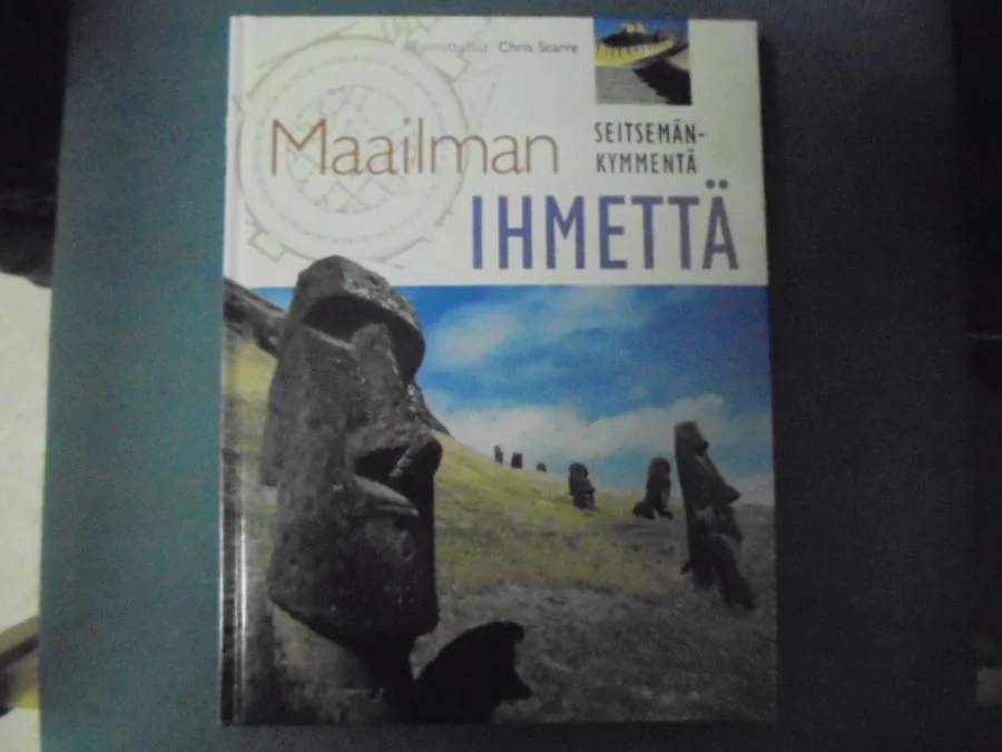 Обложка книги «Maailman seitsemänkymmentä ihmettä : suuret muistomerkit ja niiden rakentaminen»